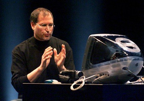 Стив Джобс на презентации iMac, фото конца 90-х