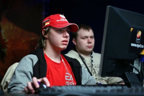 MrRASER на турнире EA GamesFest BattleForge